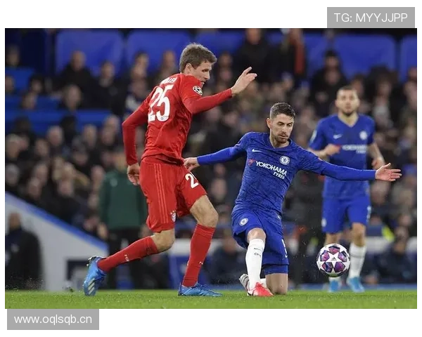 拜仁防线压上成瘾，身后空当频遭利用，防守稳定性面临考验